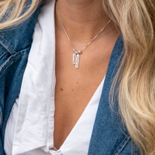 Vertical Multiple Name Necklace - Thumbnail Model