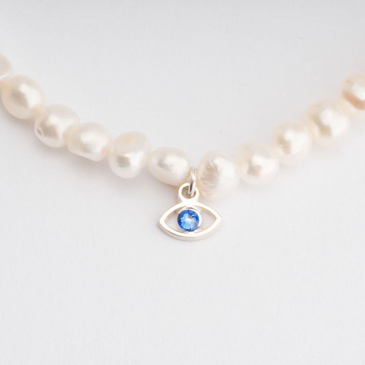 Evil Eye Pearl Necklace model