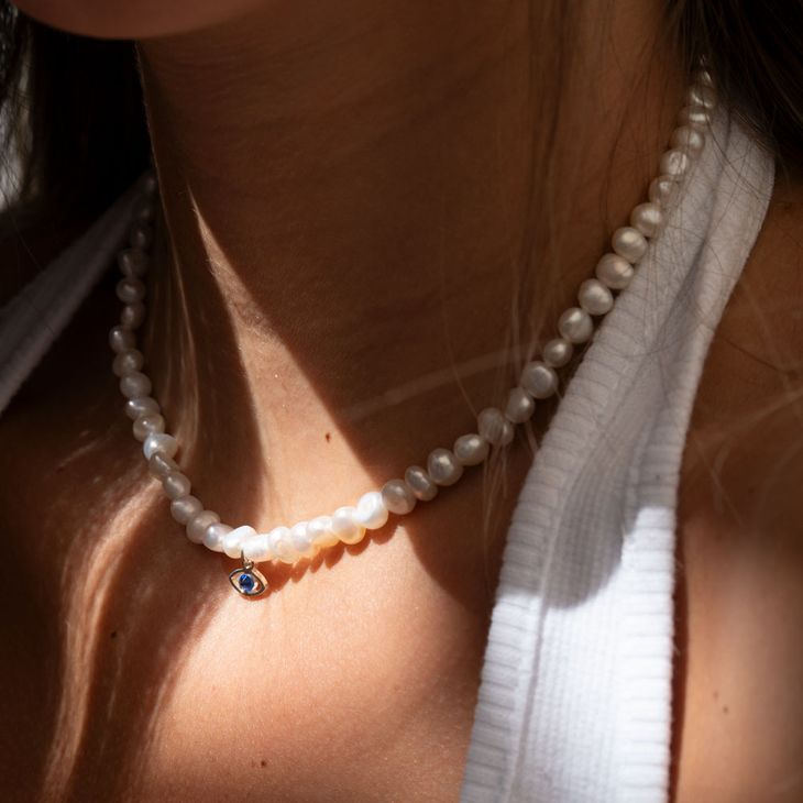 Pearl Necklaces are back in fashion with a natural appeal